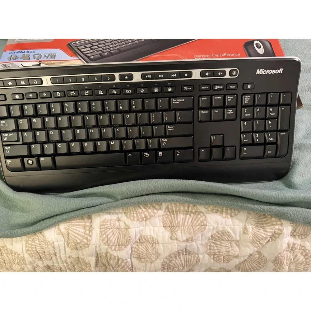 Microsoft Wireless Media Desktop 1000 Keyboard Mouse Set ZHA-0001 Black